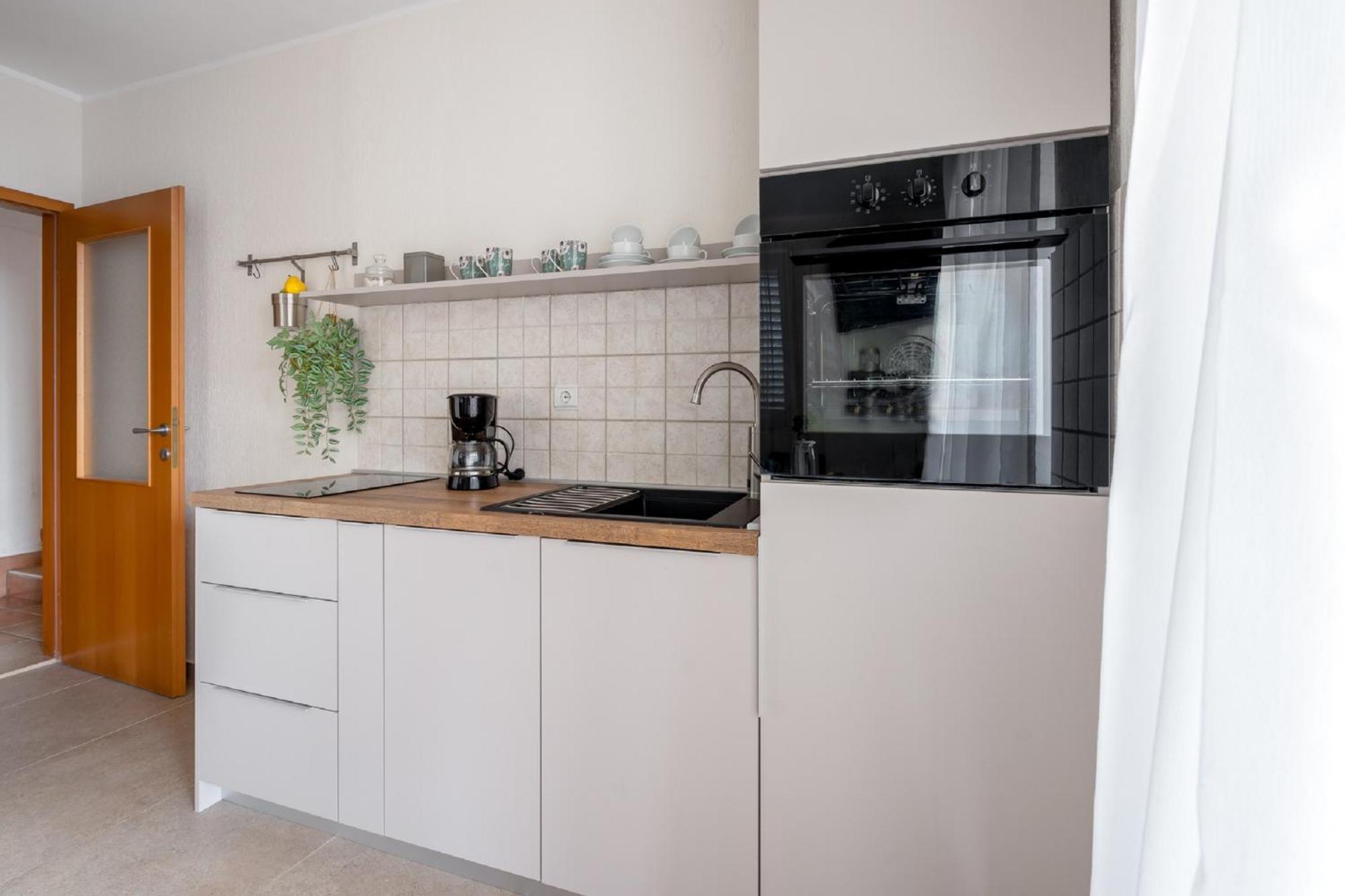 Lotea Apartment *